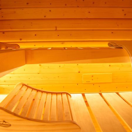 Wellness Mitten In Der Wasserfallstadt Triberg Triberg im Schwarzwald Exteriér fotografie