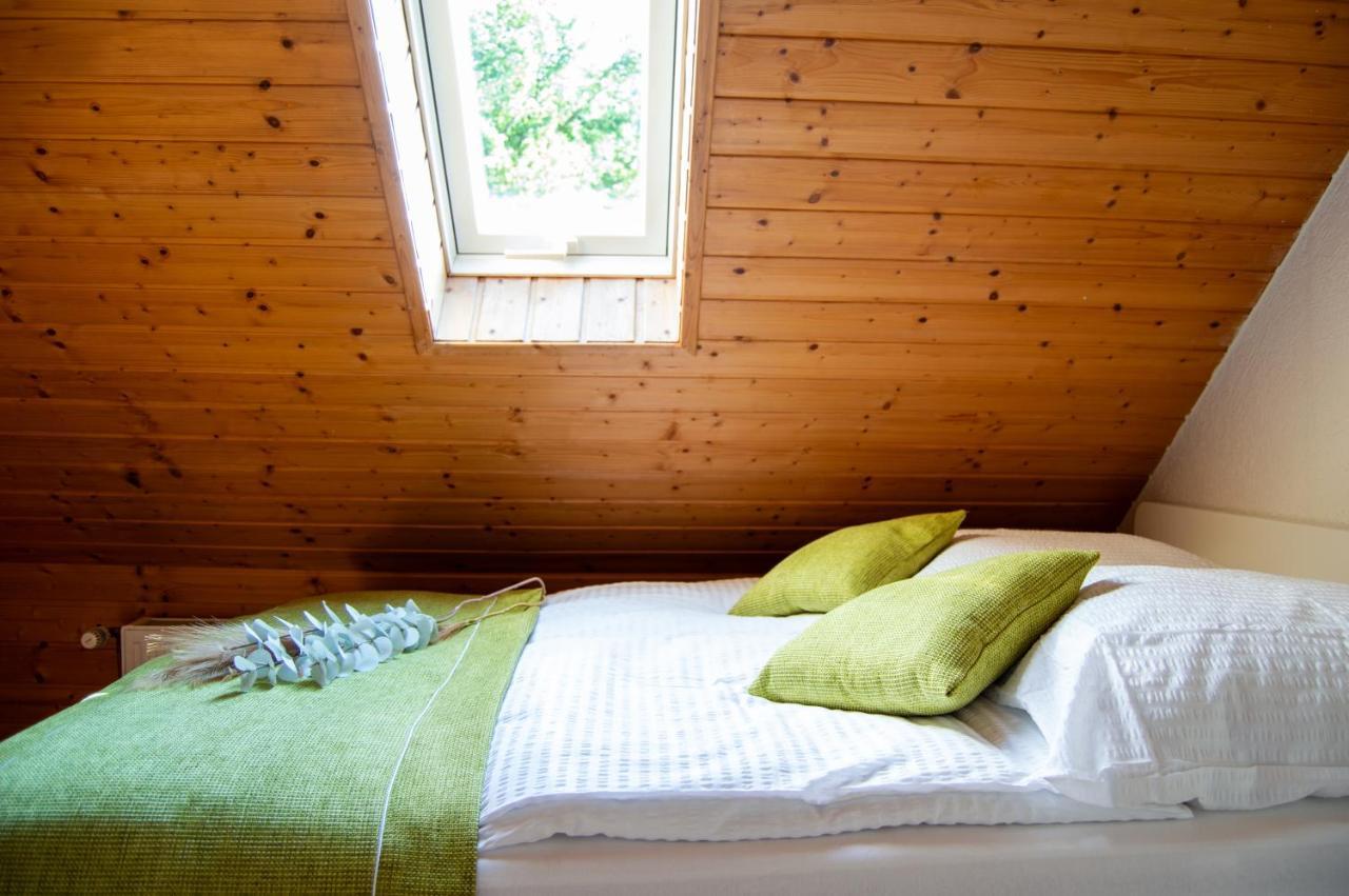 Wellness Mitten In Der Wasserfallstadt Triberg Triberg im Schwarzwald Exteriér fotografie