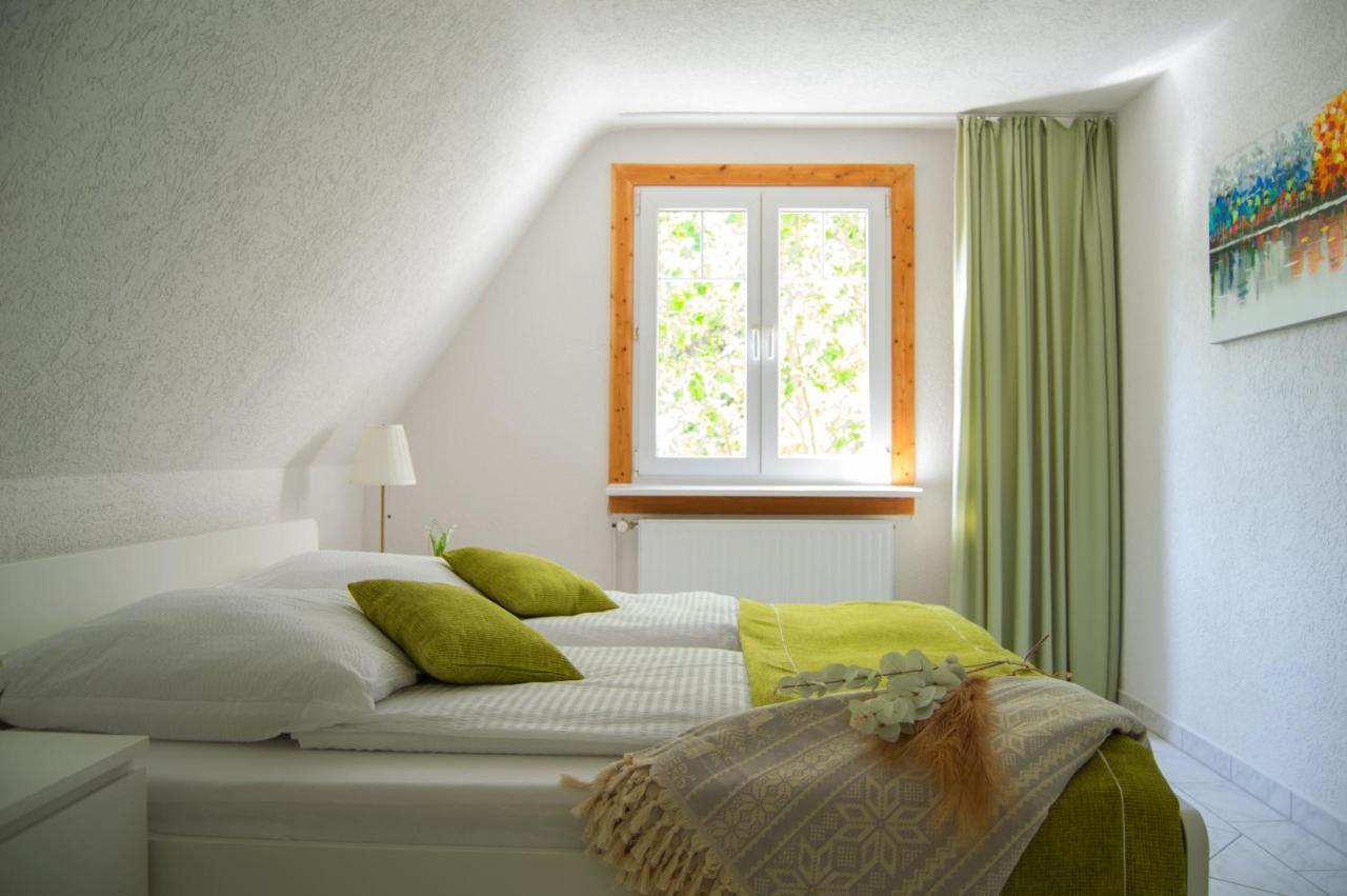 Wellness Mitten In Der Wasserfallstadt Triberg Triberg im Schwarzwald Exteriér fotografie