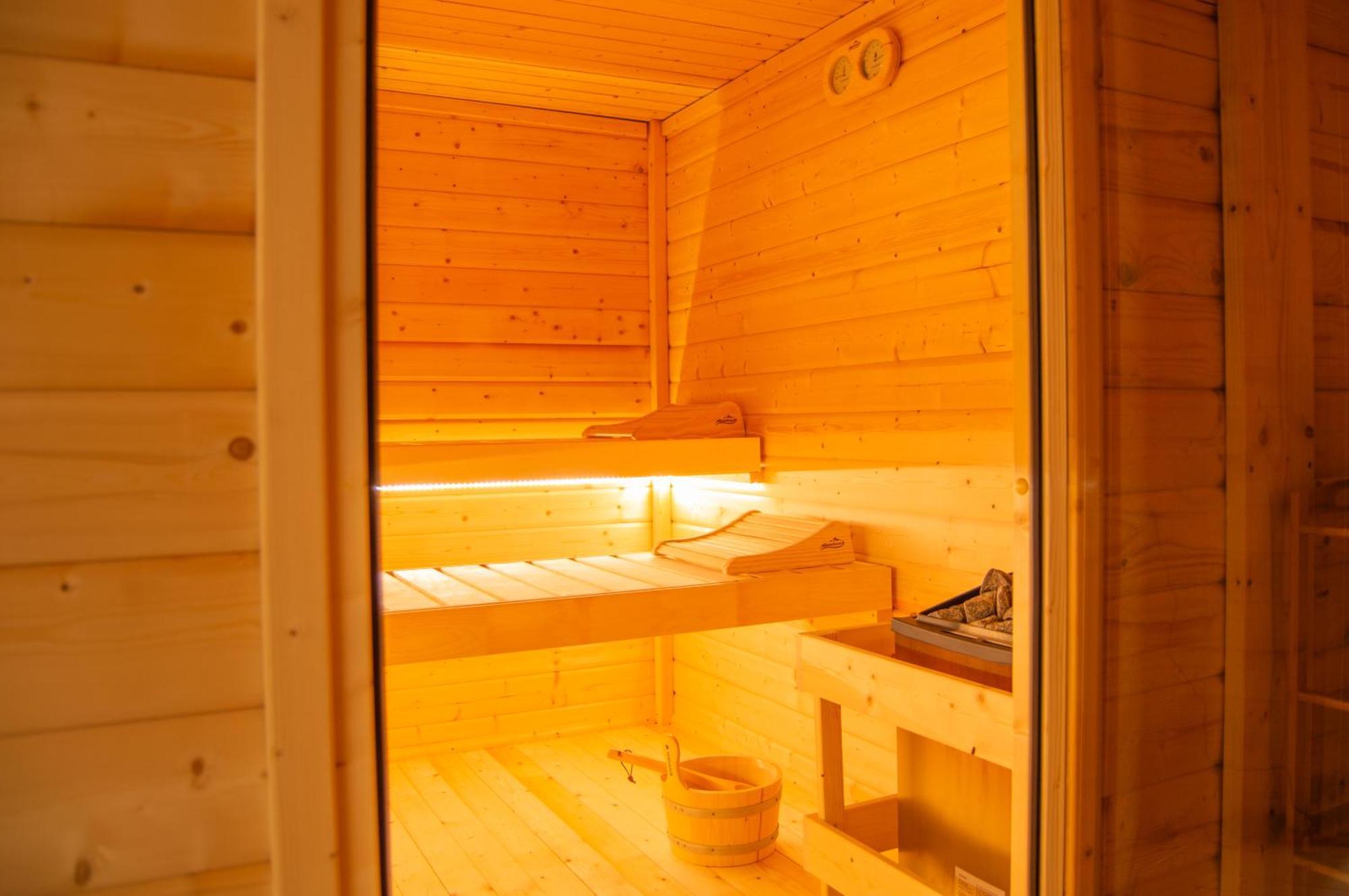 Wellness Mitten In Der Wasserfallstadt Triberg Triberg im Schwarzwald Exteriér fotografie
